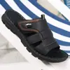Superventas de Amazon Sandalias para Hombre Transfronterizas Verano Exterior Antideslizantes Casuales Zapatos de Playa Zapatillas de Doble Uso 8906