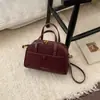 Bolsa de Bowling Tendência deste Ano com Alça Única, Bolsa Transversal de Mão, Novo Estilo 2025, Pequena Bolsa Casual Versátil da Moda para Mulheres
