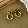 Brincos de Tarraxa com Pingente de Losango Estilo Melanoid Niche Moda de Alto Padrão Brincos Simples Retro Versátil Brincos Exquisitos Acessórios para Mulheres