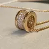 Collar de Alta Gama con Artesanía CNC, Forma de Cintura Pequeña para Mujer, Incrustado con Diamantes, Oro Rosa, Cadena para Clavícula Finamente Elaborada, Chapado en Oro de 18 Quilates, Venta al por Mayor