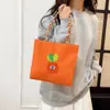 Bolso de Lona Bordado Nuevo Otoño 2026 Bolso Tote Pequeño para Mujer Estilo de Oficina Bolsa Cuadrada Vertical