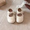 Zapatos de Princesa de Encaje Dulce para Niñas 2026 Nuevo Estilo Primavera y Otoño Zapatos de Vestir para Faldas Modestos Versátiles Zapatos Pequeños de Cuero