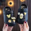 Pantuflas Labubu Pantuflas Pisando Caca Sensación Verano Mujer Dibujos Animados Lindas Antideslizantes Interior Baño Suela Gruesa Pantuflas Padre-Hijo