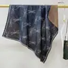 Pañuelo de Cuello Verde Menta Estilo Mambo Retro, Pañuelo Cuadrado con Ambiente de Principios de Primavera, Modelo Nuevo 2026, Accesorio de Bufanda de Alta Gama