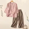 Camisa artística vintage de algodón y lino bordada de manga tres cuartos, conjunto de dos piezas para el verano para madres, top de color liso y pantalones de pierna ancha para mujer