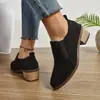 Sapatos femininos de salto baixo, estilo para todas as estações, adequados para comércio exterior, disponíveis em tamanhos grandes, cor sólida, salto grosso, bico fino, design de calçar, mocassins de salto médio