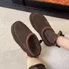 Botas de Neve Femininas 2025 Novo Modelo de Inverno, Unissex, Forradas com Lã, Sola Grossa, Meio Calce, Quentes, Antiderrapantes, Estilo Nordeste, Couro e Pelo Integrados
