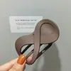 YHJ clip de bico de pato grande simples fosco para cabelo clip de cabelo clip de cabelo para coque na parte de trás da cabeça acessório de cabelo feminino clip de tubarão