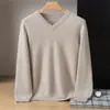 Nueva camiseta base de punto de cachemira para otoño e invierno, moderna, suave, cómoda, adecuada para negocios y para ir al trabajo, color liso, simple, cálida para hombres