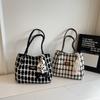 Otoño e Invierno Bolso de Lana de Gran Capacidad Bolso Nuevo para Mujer Bolso de Hombro para Viajeros que Combina con Todo Bolso Tote para Estudiantes Universitarios