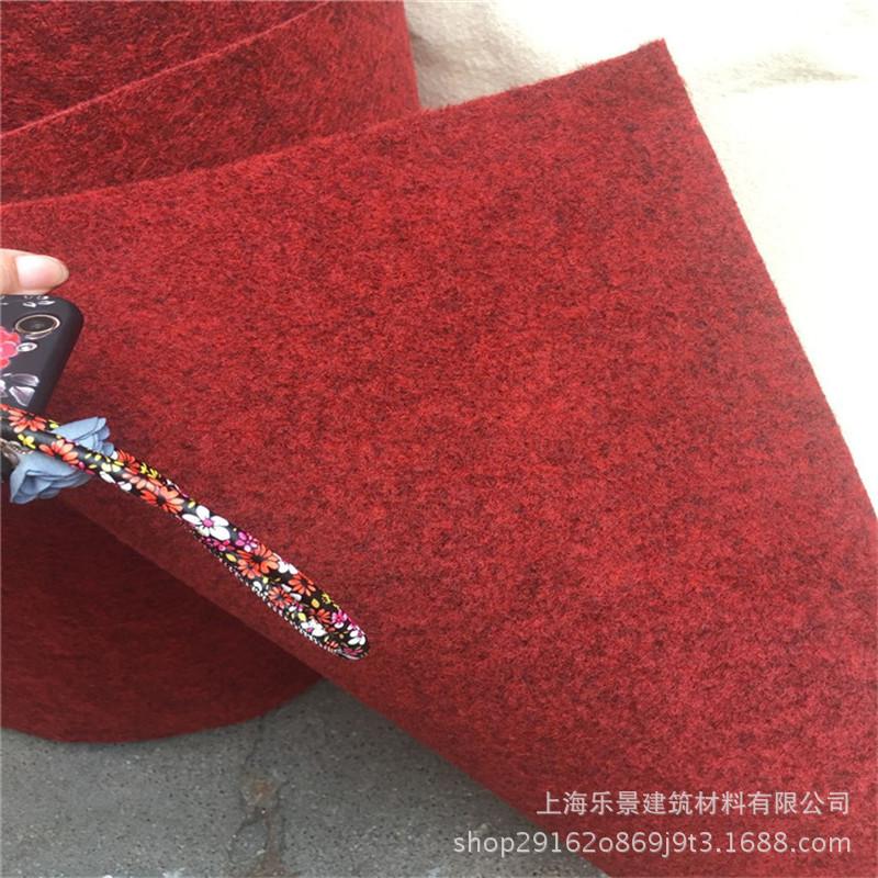黑红色