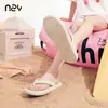 Novas Chinelas de Verão Antiderrapantes da Nanbowan, Modernas, Versáteis para Uso ao Ar Livre, Sandálias Rasteirinhas de Dedo da Moda para Praia