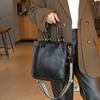 2024 Nueva Bolsa de Mujer de Piel de Vacuno de Primera Capa Curtida Vegetal Bolso Tote Casual Bandolera Textura Mano Moda Versátil