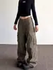 Calça Cargo Lavada Retrô Americana com Múltiplos Bolsos para Homens e Mulheres Estilo de Rua Desgastada com Cordão Plissada Calça Paraquedista Calça Solta de Perna Larga