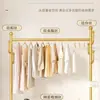 Perchero simple de estilo nórdico para uso en interiores en el dormitorio, engrosado y reforzado, móvil, de pie, perchero vertical
