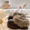 Botas de nieve slip-on gruesas, peludas y cálidas con forro de felpa, diseñadas para añadir altura, 06 pantuflas de algodón de moda de invierno para mujer