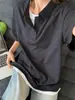 Camiseta Falsa de Duas Peças com Manga Curta para Homens, Estilo Verão de Alto Padrão, Camisa Polo com Design Americano Retrô Cleanfit de Meia Manga