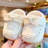 Zapatos para bebé con suelas blandas, antideslizantes, nuevos modelos de primavera y otoño, zapatos para principiantes para niñas de 1 a 2 años, zapatos para niños pequeños para pequeñas princesas