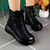 Venta Caliente Botines de Cuero Suave Punta Redonda para Mujer 2026 Otoño Invierno Nuevos Suela Suave Con Felpa Cálidos Estilo Étnico Retro de Mamá Botas de Algodón