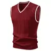 Novo Colete de Tricô Masculino Outono/Inverno 2026 Gola V Color Block Tricô Canelado Vertical Trançado Sem Mangas Suéter Casual para Camada