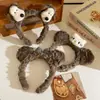 Tiara de Pelúcia de Cachorro Desenho Animado Fofo Feita à Mão para Mulheres 2025 Nova Presilha de Borboleta Peluda Tiara de Orelhas de Urso Acessório de Cabeça
