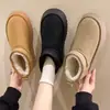 Botas de nieve para mujer de comercio exterior transfronterizas con suela gruesa antideslizante, botines cortos de invierno cálidos sin cordones, zapatos de algodón felpudos y engrosados