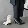 Botas Elegantes Elásticas Slim Outono e Inverno Off-White de Salto Alto Moda Botas Elegantes de Salto Agulha Botas Curtas Forradas com Lã para Mulheres Tamanho 40