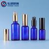Botella de spray de vidrio azul de 10-100 ml, disponible transfronterizamente, para perfume, aceite esencial, tóner, agua de niebla fina.