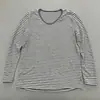 Camiseta Listrada de Manga Longa para Primavera Feminina, Estilo Casual, Caimento Solto, Gola Redonda, Malha Slim-Fit, Camisa Listrada Preto e Branco