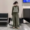 Conjunto de Ropa de Otoño para Niñas 2026 Nuevo de Moda Chal Rayado Falso Dos Piezas Top de Manga Larga y Pantalón con Falda Conjunto de Tres Piezas