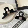 Pinza para el Pelo de Terciopelo Negro de Alta Gama con Pedrería Coreana para Otoño e Invierno, Accesorio Versátil Exquisito para el Pelo de Mujer