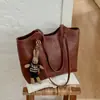 Bolso de Hombro Vintage de Gran Capacidad de Moda 2026 Transfronterizo para Mujer, Bolso Grande de Hombro para Uso Casual, Escuela y Viajes