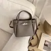 Bolsas Pequenas Lisas da Moda para Mulheres, Estilo Retro Inverno 2025 Novo, Bolsa Elegante de Ombro Cruzado, Bolsa Saco