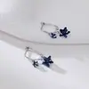 Brincos Pingente Estrela Azul para Mulheres, Design de Nicho, Frescos e Doces, Sensação Sonhadora, Modernos e Versáteis, Ganchos de Orelha Únicos