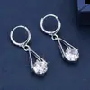 Xin Moda Pendientes de Gota de Agua de Circonita Super Brillantes Pendientes Pequeños Sencillos para la Cara Pendientes Geométricos Distintivos de Diamante de Cobre para Mujer