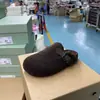 Zapatos tipo Birkenstock de estilo francés con forro de felpa de Guangzhou, Pantuflas cálidas de lana de cordero para mujer, Medias mules cerradas sin cordones