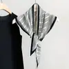 Bufanda de Imitación Seda a Rayas con Rombo Moda Primavera y Verano Coreana Retro Bufanda de Seda Baotou para Mujer Delgada Bufanda Triangular
