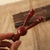 Raspador de Cabeza de Conejo de Palo de Rosa Alrededor de los Ojos y Mandíbula Levantamiento Artesanía de Madera Dibujo Animado Creativo Lindo Peine de Meridianos