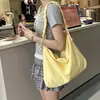 Bolso Bandolera de Estilo Coreano Ins con Pliegues y Cordón Ajustable, de un Solo Hombro, Cruzado, Gran Capacidad, Nube, Color Puro, Simple, para Viajar, Compras, para Mujer