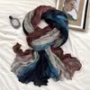 Bufanda para Mujer de Invierno de Alta Gama 2025 Nueva Bufanda Cálida a Prueba de Frío Versátil de Color Sólido Bufanda Plisada Chal Venta al por Mayor