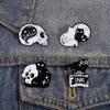 Broche de Desenho Animado Europeu e Americano Crânio Gato Preto Criativo Pequeno Animal Joias Estilo Punk Roupas Decorativas Distintivo de Liga