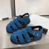 Sandálias Femininas Fechadas Tendência Designer de Nicho 2026 Verão Novas Planas Casuais Sapatos Feios-Fofos Gaiola de Porco Sapatos Romanos Femininos