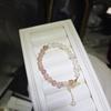 Pulseira Estilo Florestal Fivela da Paz para Mulheres, Ornamentos de Mão de Contas Rosas de Alta Qualidade, Pulseira de Jade, Popular na Moda, Ajustável e Sofisticada