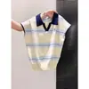 Top de punto tipo polo casual estilo coreano para mujer, diseño de verano 2026 con cuello camisero de rayas color block y mangas cortas acampanadas