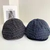 Chapéu Xadrez da Moda Outono/Inverno para Mulheres, Boné de Beisebol Casual Versátil e Estiloso, Boina Tendência para Usar ao Contrário