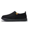 Novos Sapatos de Algodão do Velho Pequim de Inverno Mais Veludo Quente Sapatos para Pai de Meia-Idade e Idosos Slip-On Antiderrapante Botas de Neve Chinelos de Algodão Masculinos