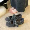 Zapatos de algodón 2026 Otoño/Invierno con zapatos Mary Jane para mujer de lunares estilo coreano con cruce interior para aumentar altura boca poco profunda versátiles cálidos con felpa