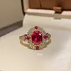 Anillo Elegante de Lujo Ligero Huevo de Paloma Rubí Rosa 2025 Nuevo Anillo Simple de Moda de Gama Alta