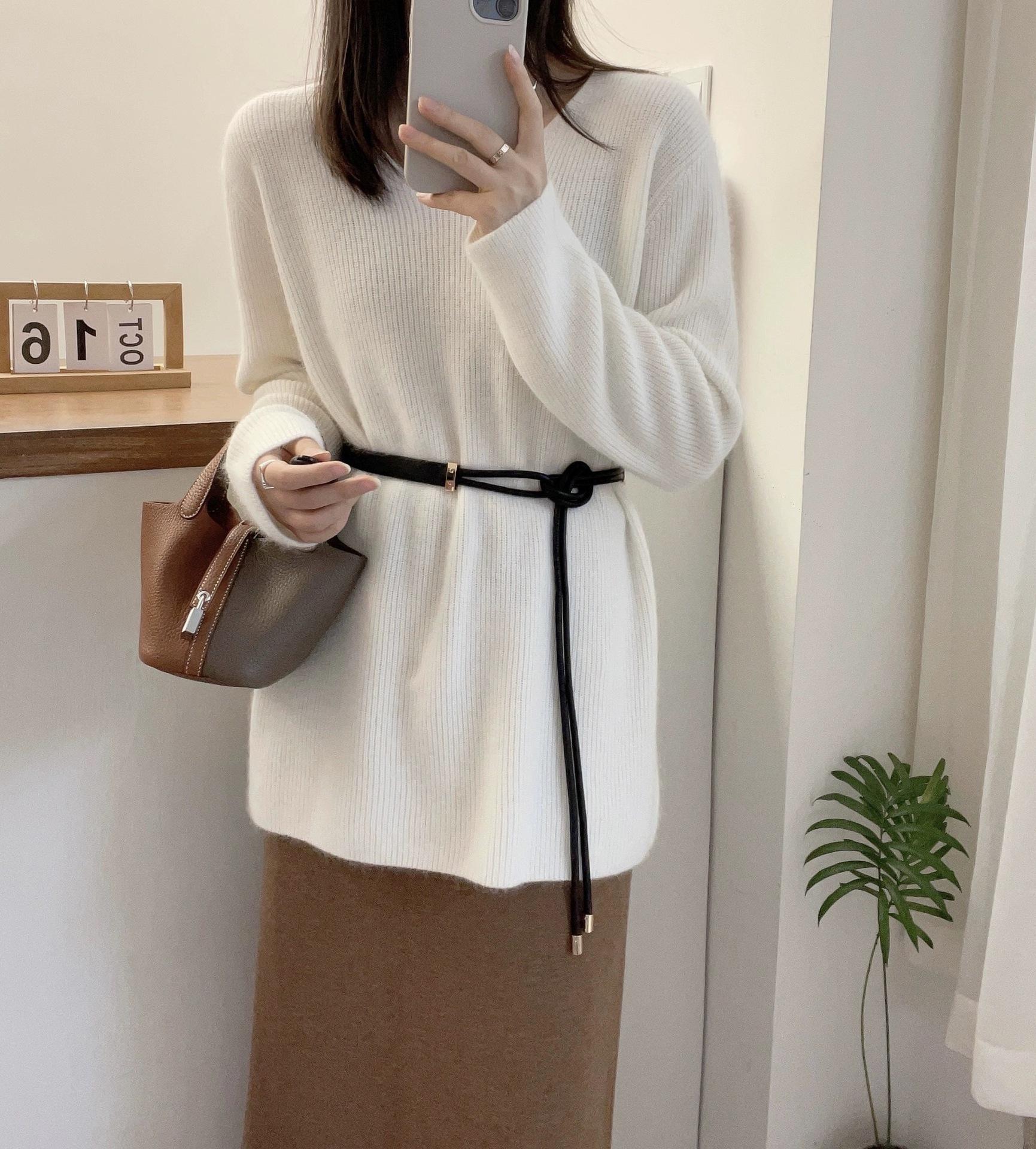 复制_v领中长款纯色羊毛衫女遮屁股秋冬季欧货高.jpg