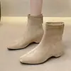 Botas de inverno finas que aumentam a altura para mulheres, botinhas curtas estilo coreano retrô, Novidades Outono/Inverno 2026, versáteis, elegantes, botas da moda, salto plataforma